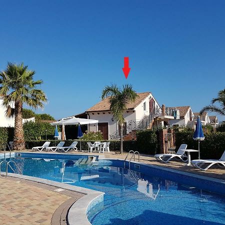 Mansarda Con Vista Piscina Villa Campofelice Di Roccella Eksteriør bilde