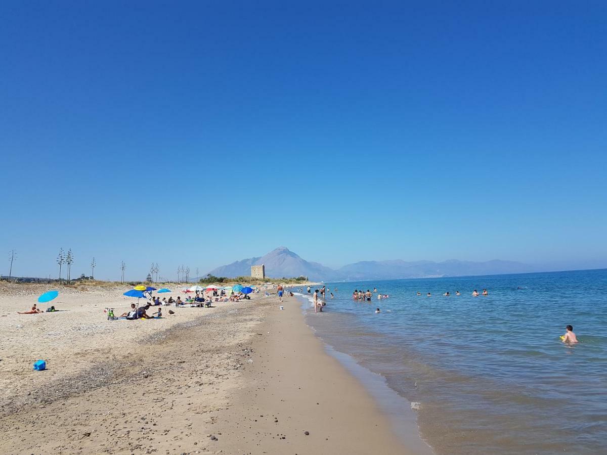 Mansarda Con Vista Piscina Villa Campofelice Di Roccella Eksteriør bilde