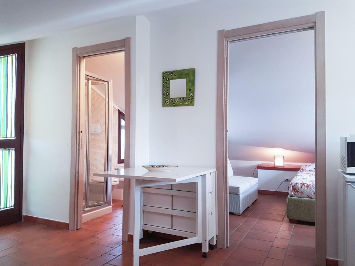 Mansarda Con Vista Piscina Villa Campofelice Di Roccella Eksteriør bilde