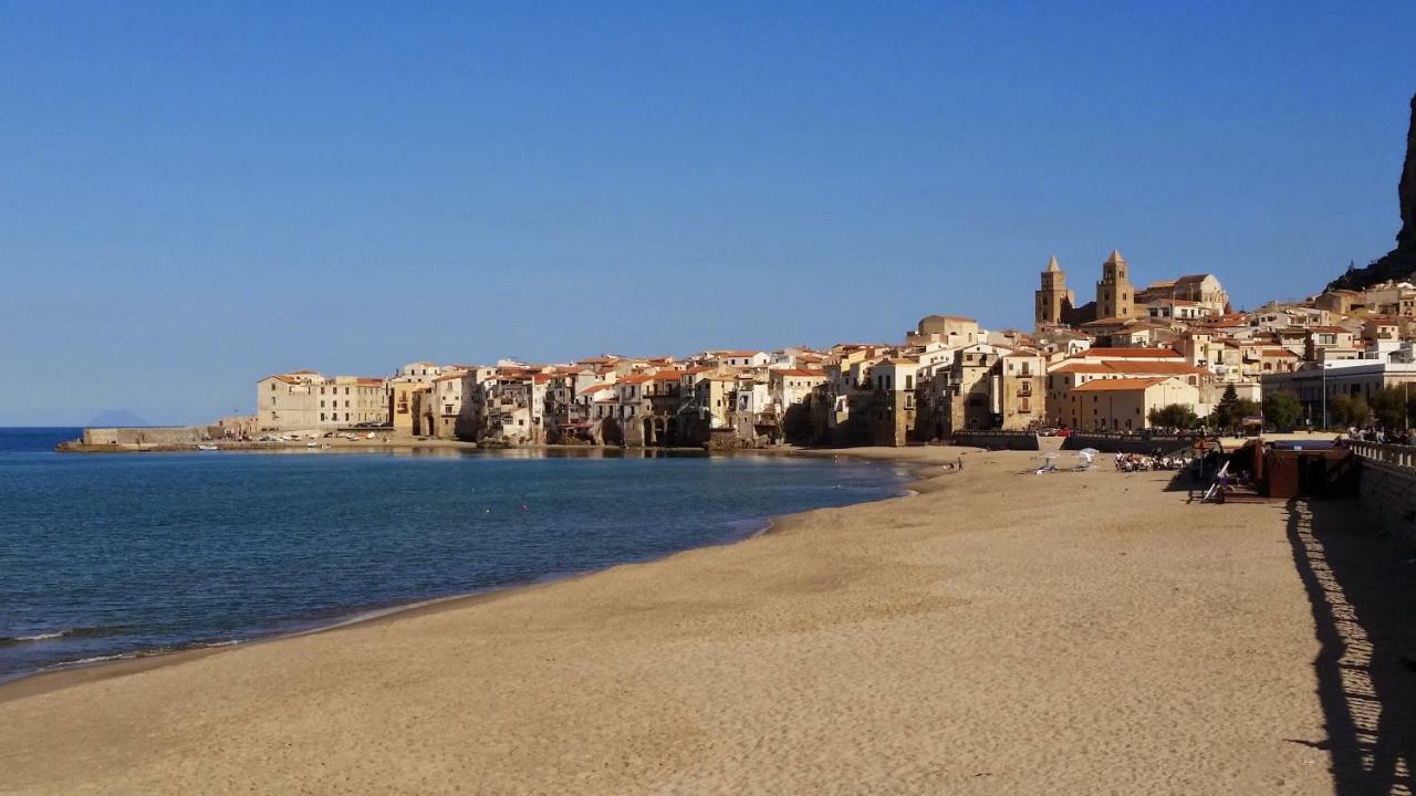 Mansarda Con Vista Piscina Villa Campofelice Di Roccella Eksteriør bilde